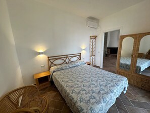 5 Schlafzimmer, Reisekinderbett, WLAN, BettwÀsche