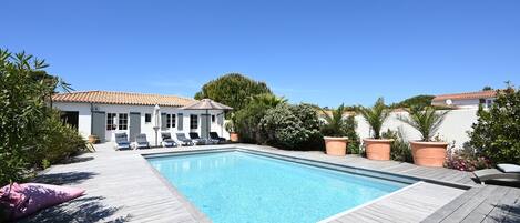 Deluxe Villa, Non Smoking, Pool View | Terrace/patio