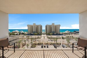 Property grounds - Oceanview Resort Low Floor Condo! Just Steps to the Beach! Sleeps 6! (Panama City Beach)