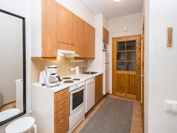 Fridge, microwave, dishwasher, toaster