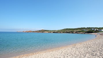 In Strandnähe, Sonnenschirme, 7 Strandbars