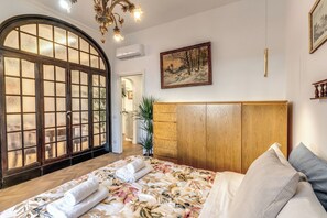 1 chambre, lit de bébé portatif, Wi-Fi, literie fournie