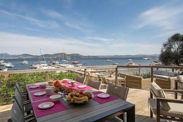 Villa Confort, non-fumeur, vue mer | Terrasse/Patio