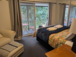 2 slaapkamers, een strijkplank/strijkijzer, wifi, beddengoed