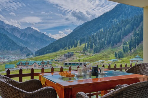 Golden Meadows Hotels & Resorts