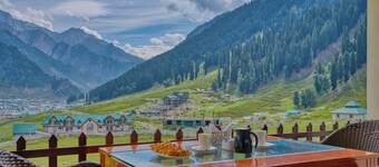 Golden Meadows Hotels & Resorts