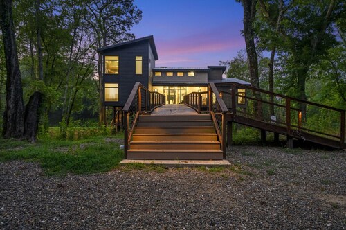 The Tree House Retreat