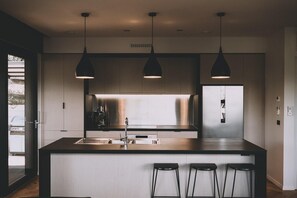 Microwave, stovetop, dishwasher