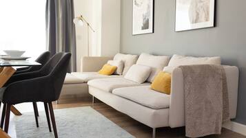 Apartment | Living area | TV