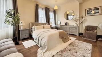 3 bedrooms, iron/ironing board, free WiFi, bed sheets