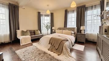 3 bedrooms, iron/ironing board, free WiFi, bed sheets