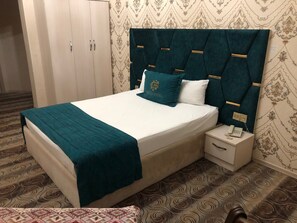 Comfort Room, City View | Laptop workspace, free WiFi - Green Hotel Baku (Baku)