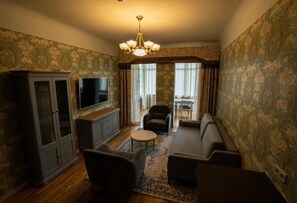 Premium Apartment, 2 Bedrooms | Iron/ironing board, free WiFi - Roze Boutique Apartments (Liepaja)