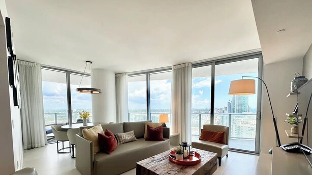 Unclassified image, 1 of 13, button - Ocean-View Corner 1BR-1BA - 18th Floor, LYFE Resort & Residences (Hollywood)