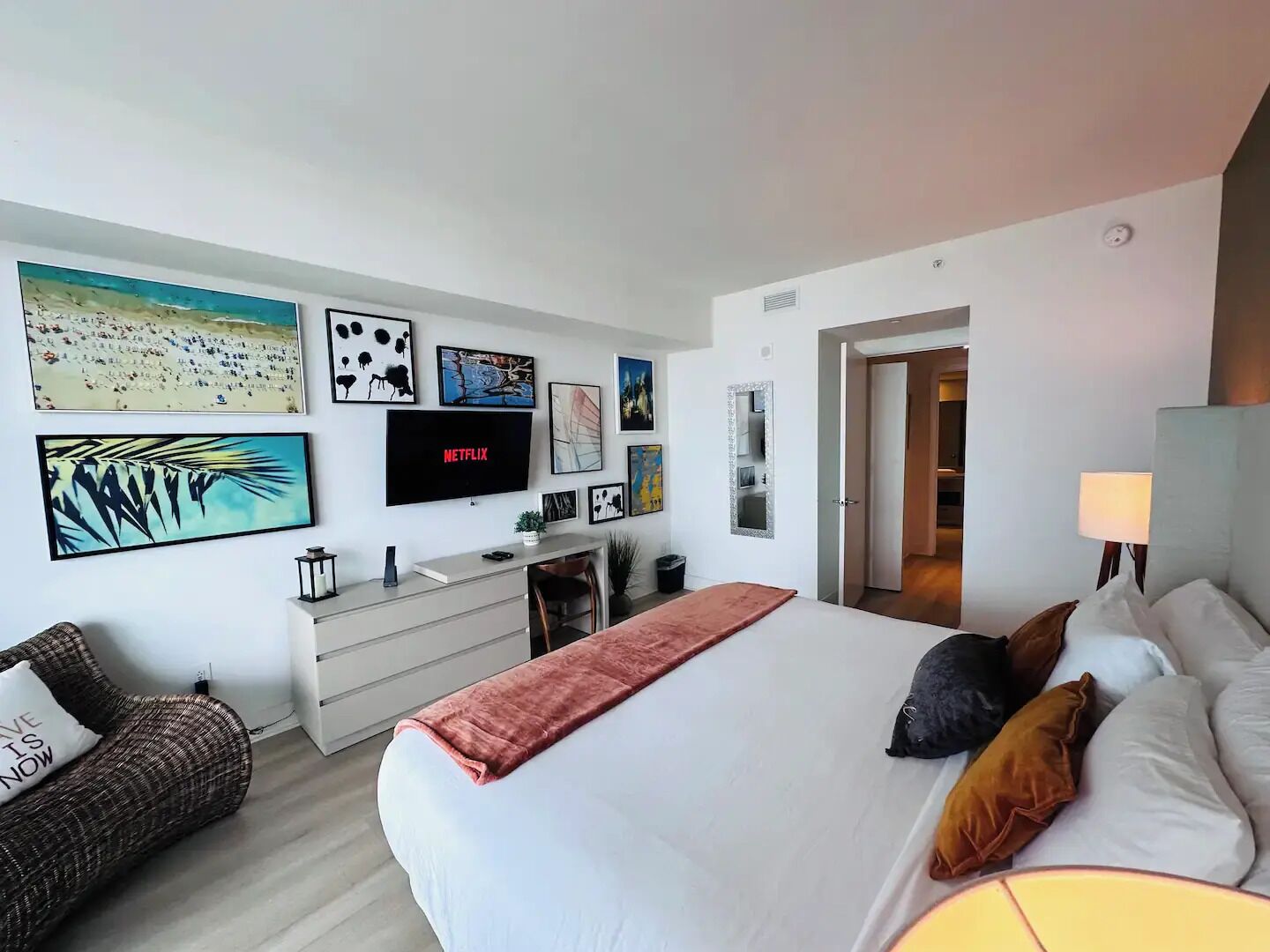 Ocean-view Corner 1br-1ba - 18th Floor, Lyfe Resort & Residences - Hallandale Beach, FL