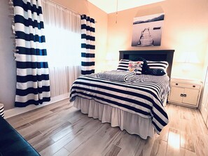 4 Schlafzimmer, Schreibtisch, Bügeleisen/Bügelbrett, WLAN