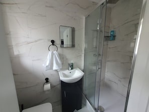 House | Bathroom - Private Room - Ensuite Bathroom - Free Parking (Birmingham)