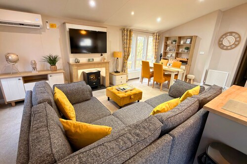 Meadows 33 Hot tub - Southview Holiday Park