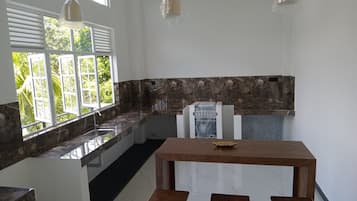 Deluxe Apartment | Private kitchen