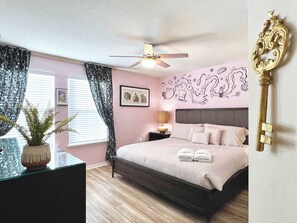7 bedrooms, desk, iron/ironing board, WiFi - 2-Story Slide! Movie Theater! Rock Wall! 3229 (Davenport)
