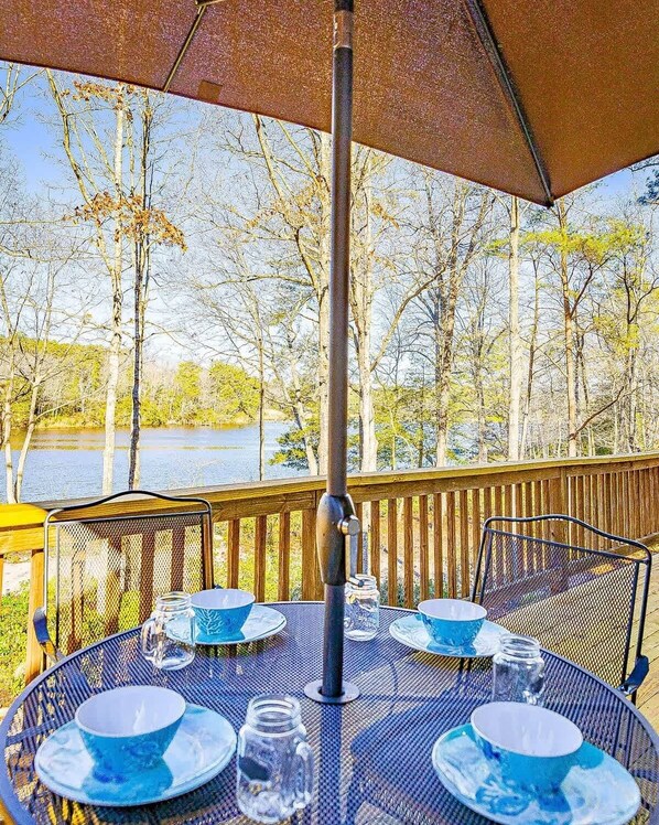 屋外ダイニングエリア