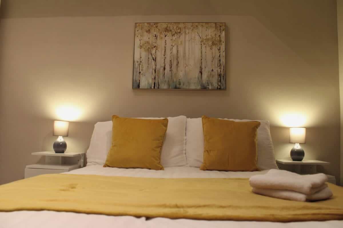 5 多间卧室、熨斗/熨衣板、WiFi、床单