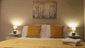 5 habitaciones, tabla de planchar con plancha, wifi y ropa de cama