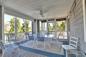 تناول الطعام بالخارج