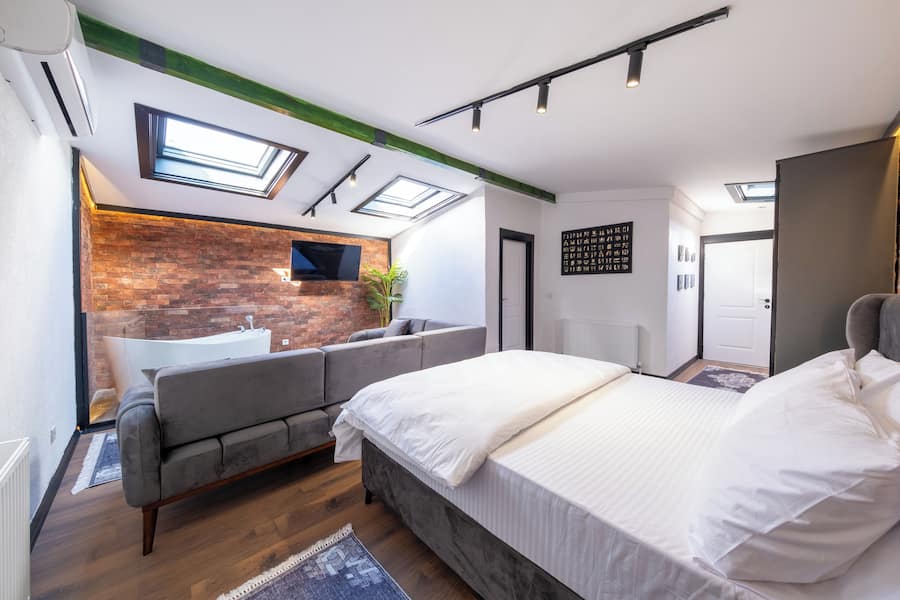 Romantic Studio, Executive Floor