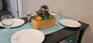 Dining - Chic & Cozy 2-Bed (Brighton)
