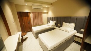 Deluxe Double or Twin Room, Balcony, City View
