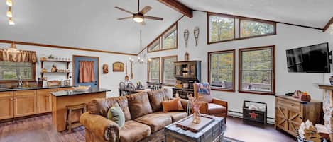 Smart-TV, peis, videospill og DVD-spiller