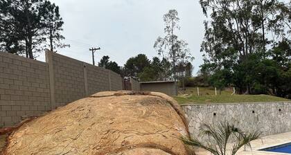 Mountain House with heated pool, fireplace, barbecue