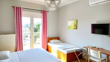 1 bedroom, iron/ironing board, WiFi, bed sheets