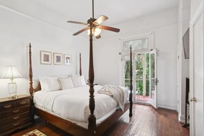 9 bedrooms, desk, iron/ironing board, free WiFi