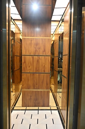 Fahrstuhl