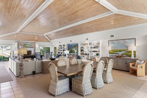 Dining - Dream destination on East Beach, sleeps 14 with a pool (St Simons Island)