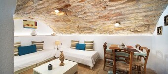 Menexes Suites Castellano Suite Private Courtyard