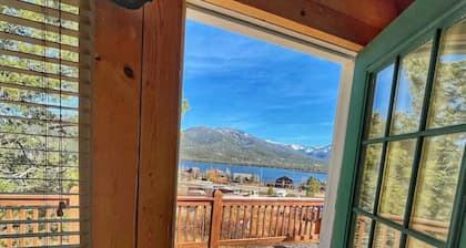 Relax in the night sky w/ hot tub