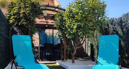 Superb apartment close to the port and beach.