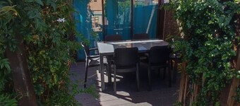 Superb apartment close to the port and beach.