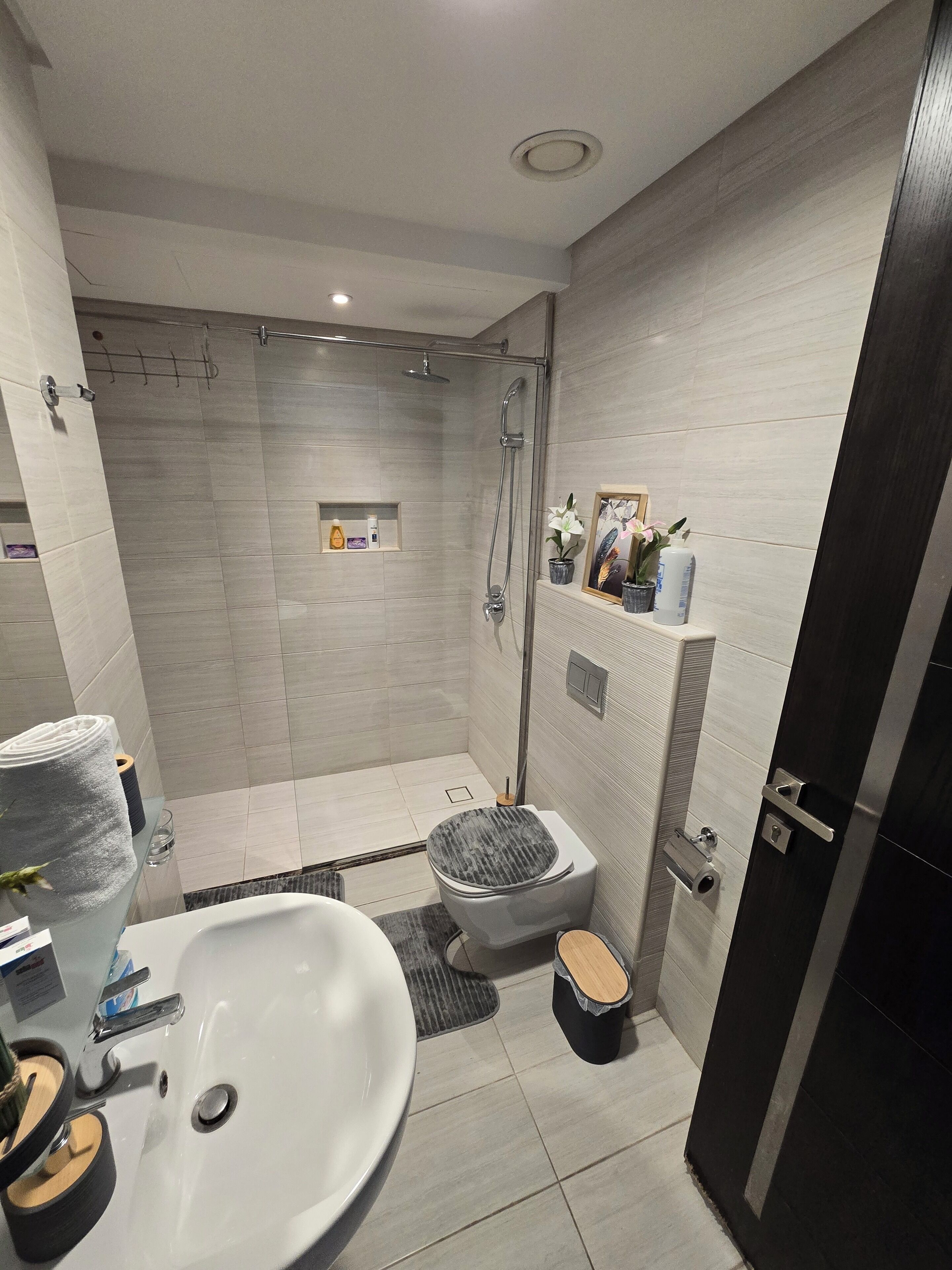 Hair dryer, towels, soap, toilet paper