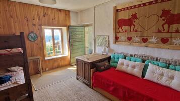 2 camere, ferro/asse da stiro, culla da viaggio, lenzuola