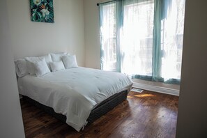 4 bedrooms, desk, iron/ironing board, travel cot