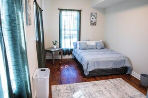 4 Schlafzimmer, Bügeleisen/Bügelbrett, WLAN, Bettwäsche
