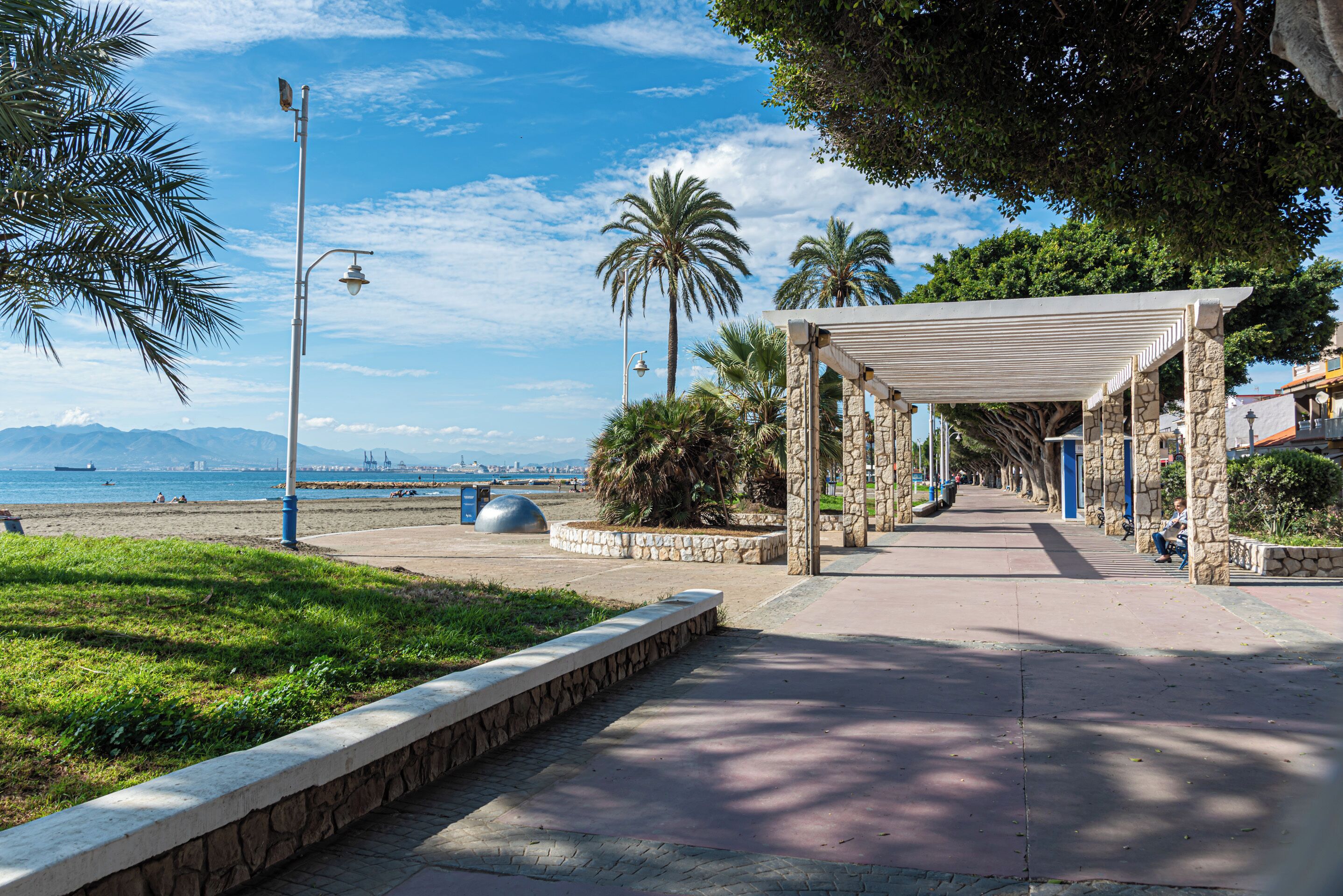 Beach nearby, 2 beach bars