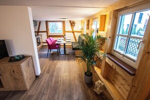 TV - Black Forest holiday home Neubulach (Neubulach)