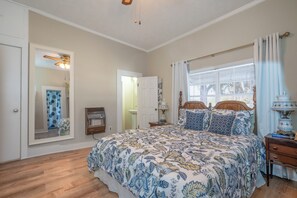 5 bedrooms, iron/ironing board, free WiFi, bed sheets