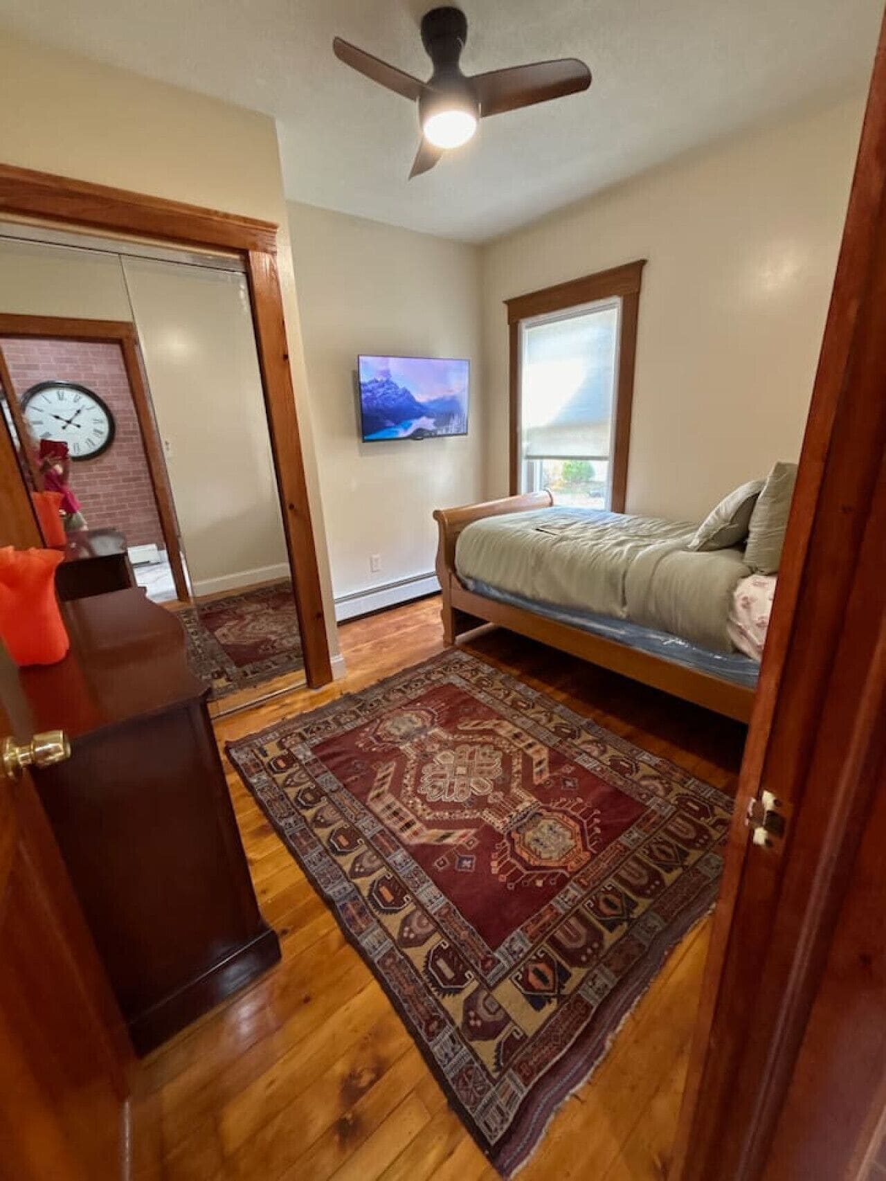 2 chambres, bureau, Wi-Fi, literie fournie