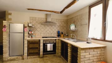 Deluxe Apartment | Private kitchen | Espresso maker, electric kettle, eco-friendly cleaning products